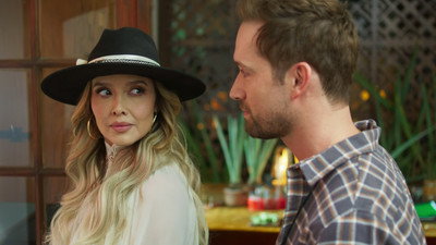 El Renacer de Luna S01E11 - Interés antes que amor